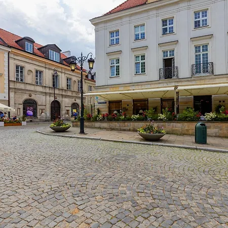 公寓 New Town Square For 5 Guests By Renters